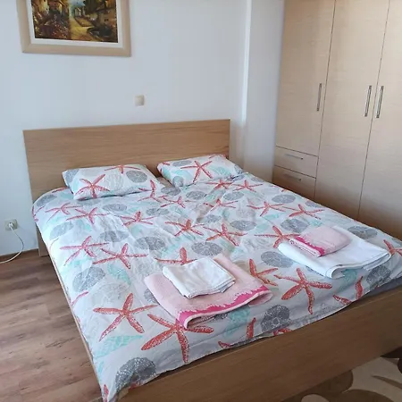 Detelina Appartement *